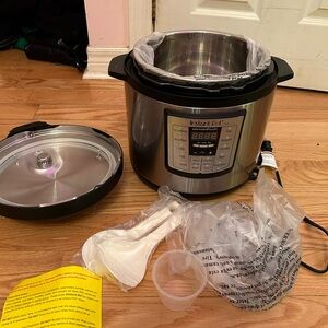Insta pot brand new